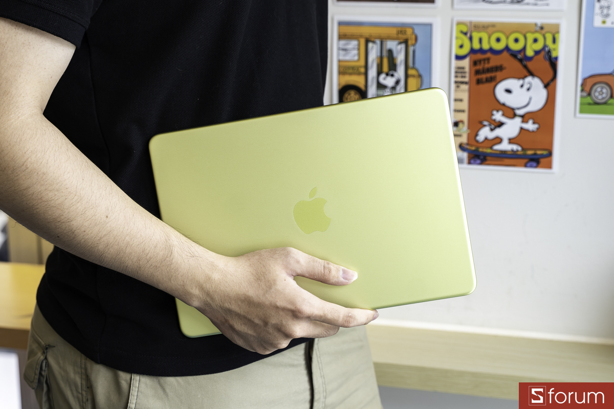 Trên tay MacBook Neo