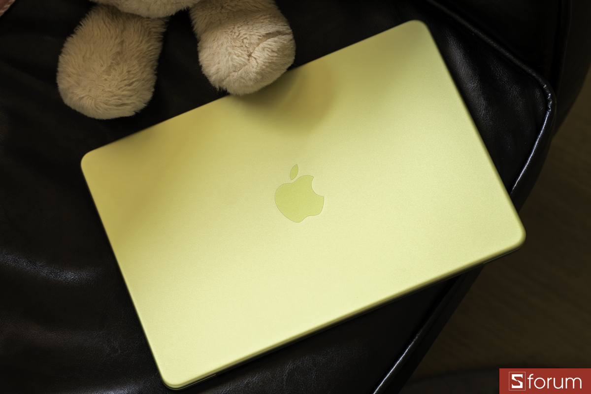 Màu vàng Cirtus trên MacBook Neo