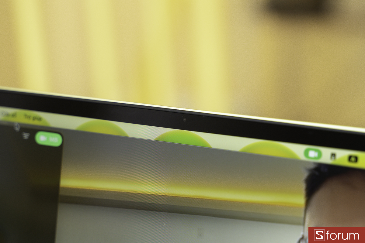 Vị trí webcam trên MacBook Neo