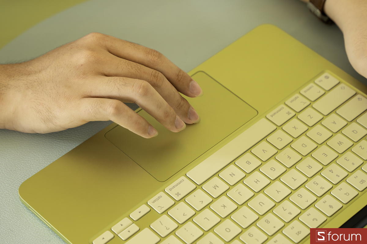 Trackpad Muti-Touch trên MacBook Neo