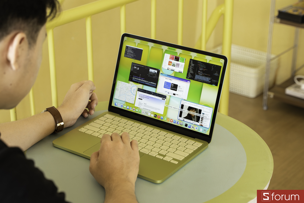 Khả năng đa nhiệm trên MacBook Neo