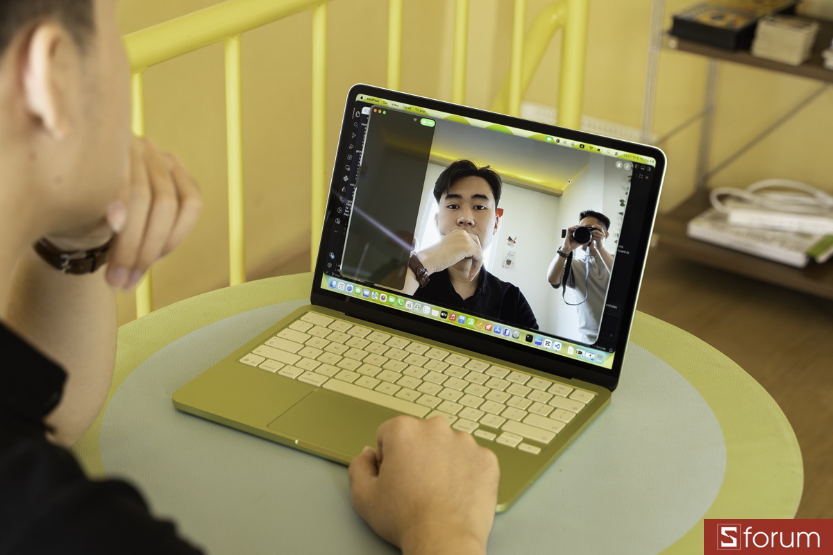 Chất lượng hình ảnh webcam trên MacBook Neo