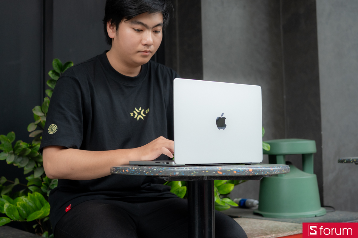 Thời lượng pin dư sức dùng hơn 1 ngày