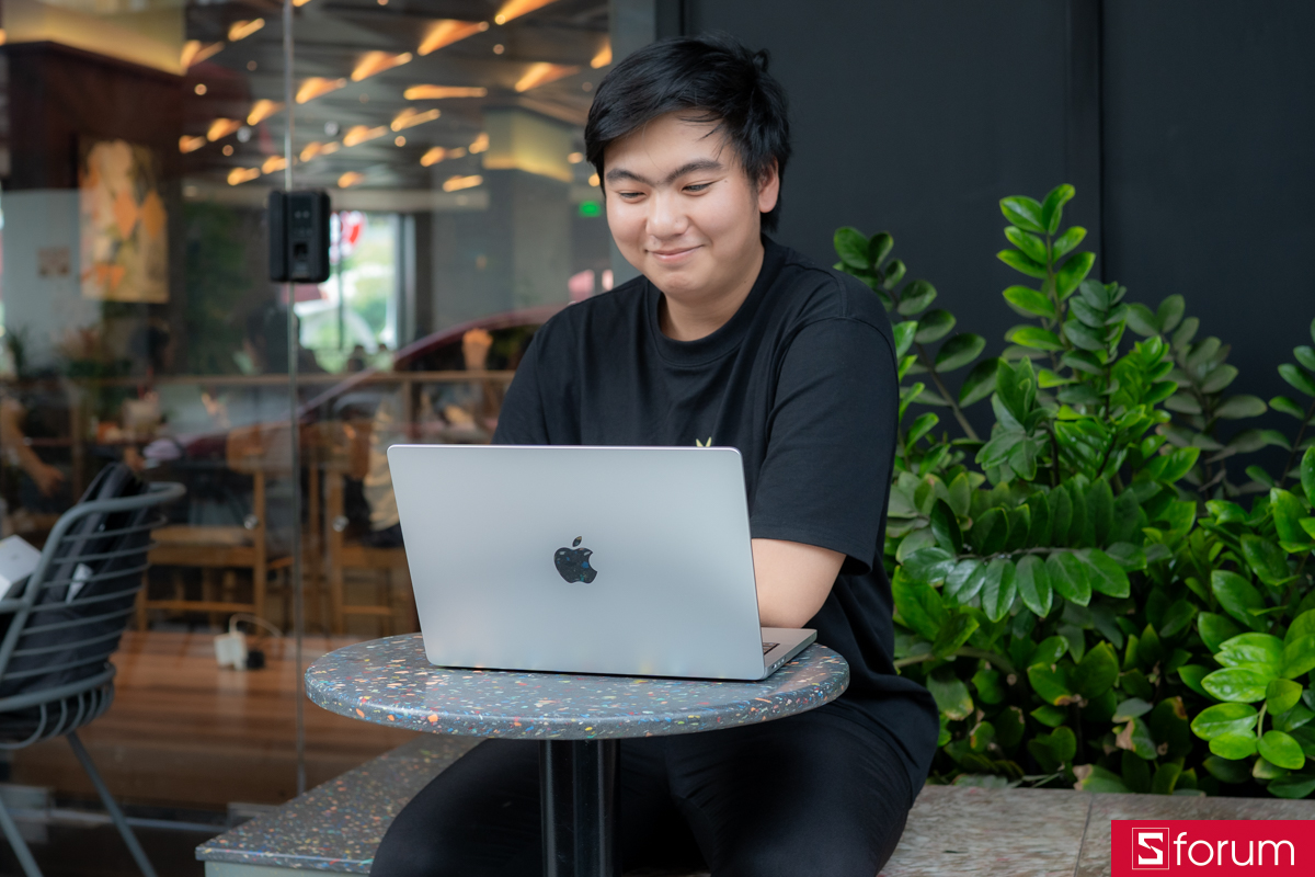 Trên tay MacBook Pro M5 14 inch