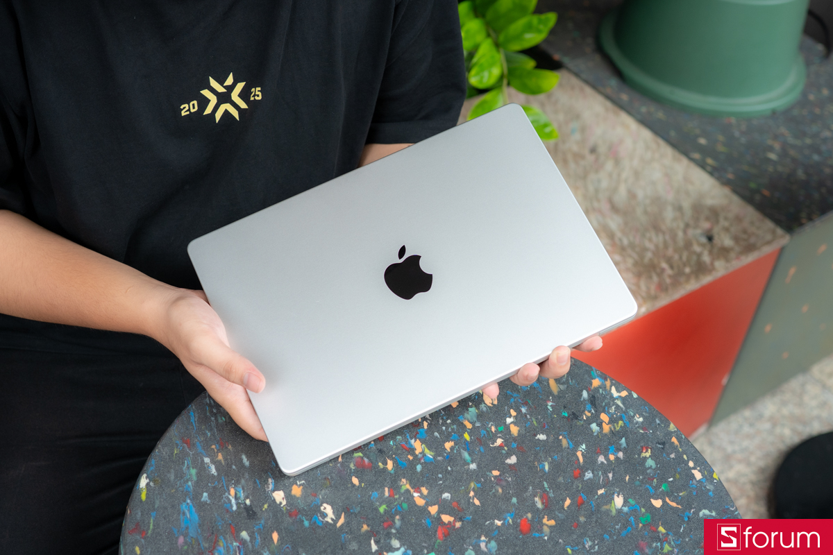Liệu MacBook Pro M5 14 inch có đáng mua?