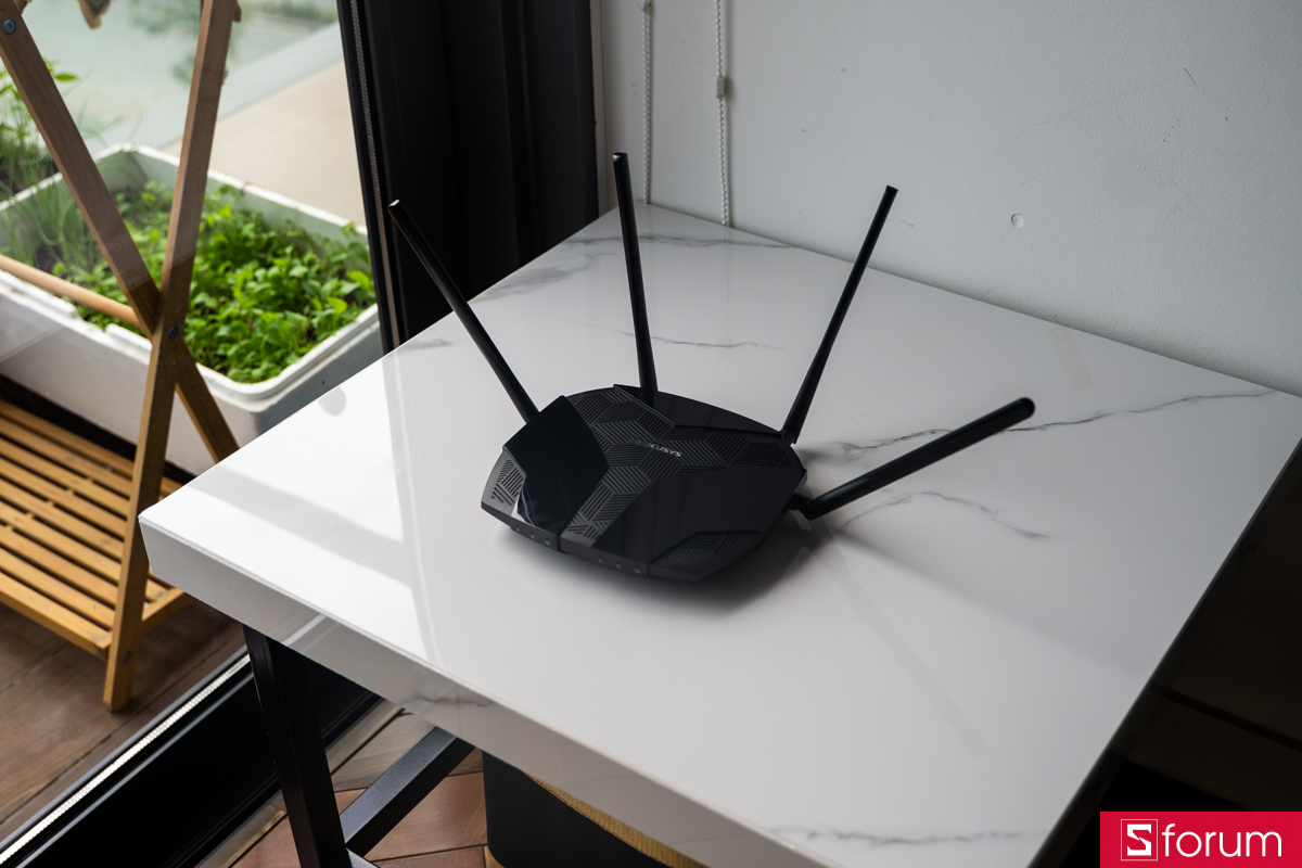 Trên tay MERCUSYS MB235-4G