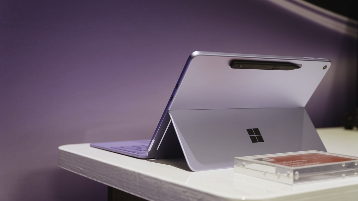 Trên tay Microsoft Surface Pro 12-inch (2nd Edition)