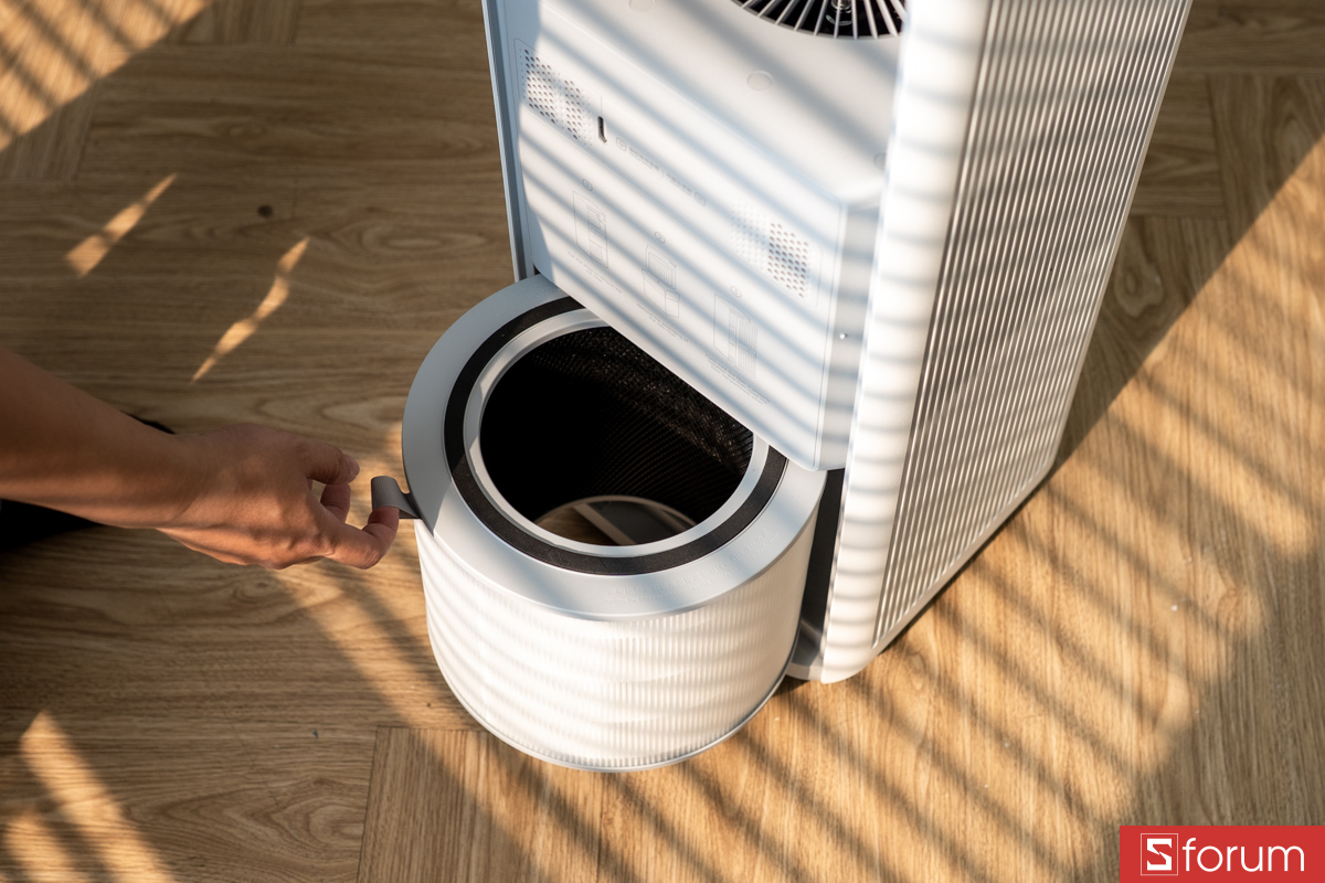 Dễ dàng thay lõi lọc dưới của máy