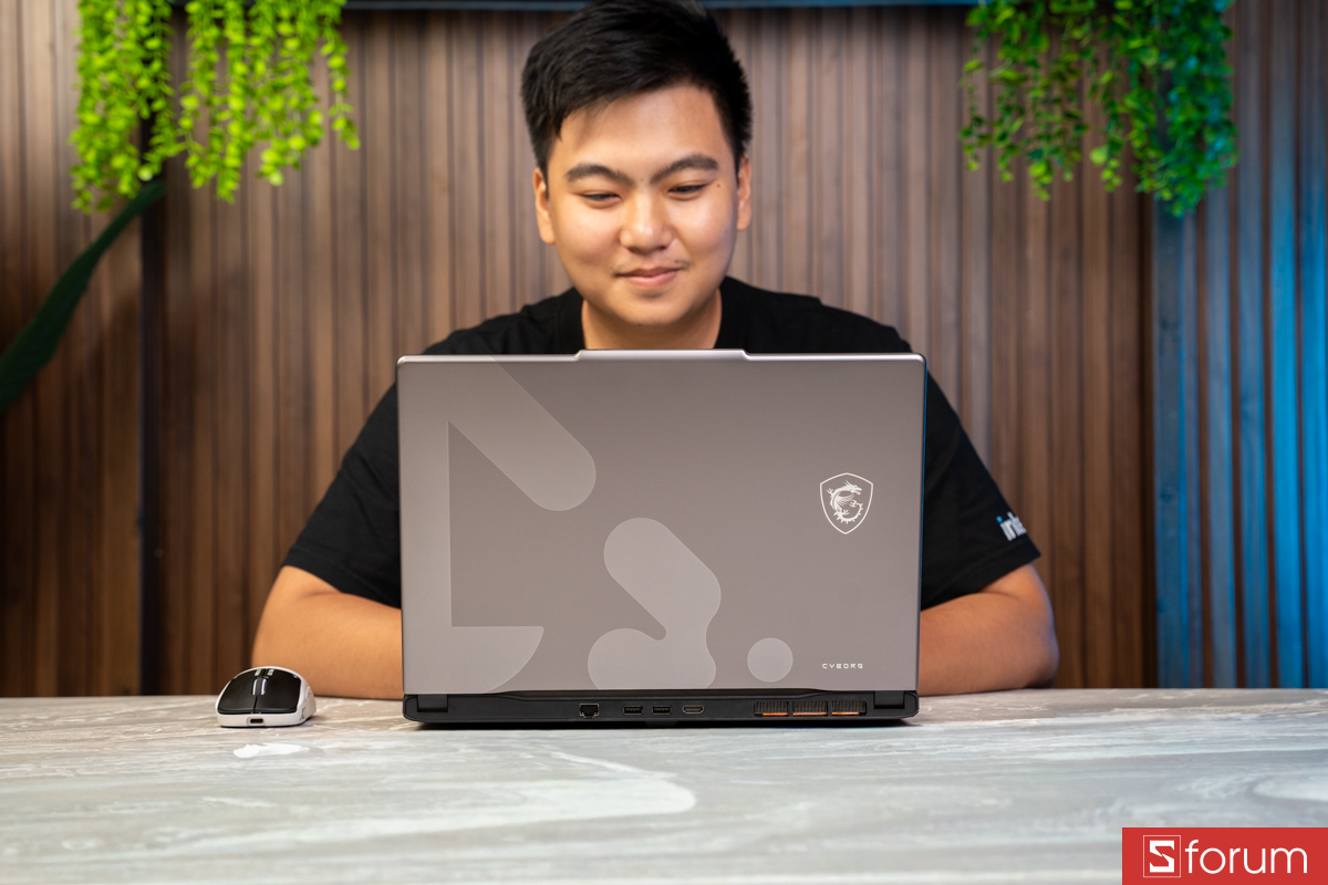 Thiết kế MSI Cyborg 15 C13WEO