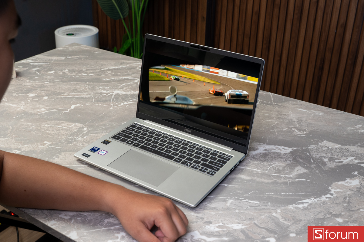 Giải trí cùng MSI Modern 14S AI+
