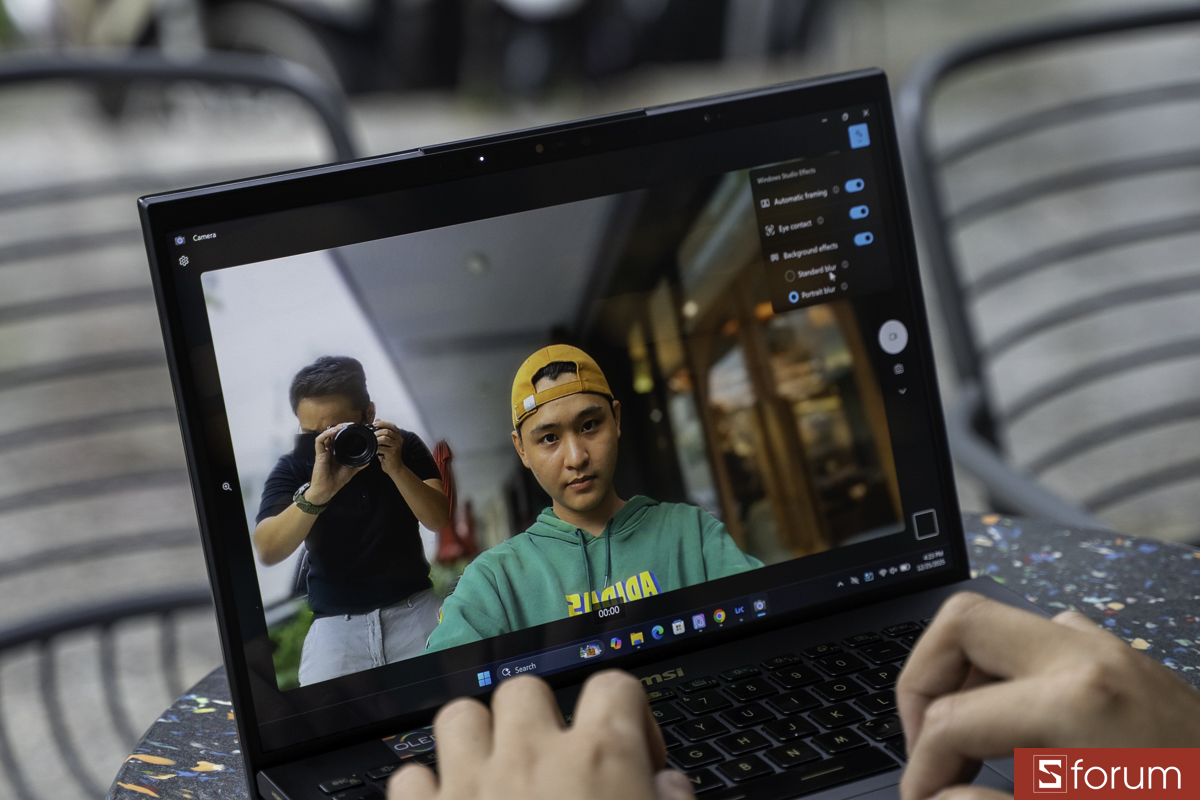 Webcam trên MSI Prestoge 13 AI+ Ukiyue Edition