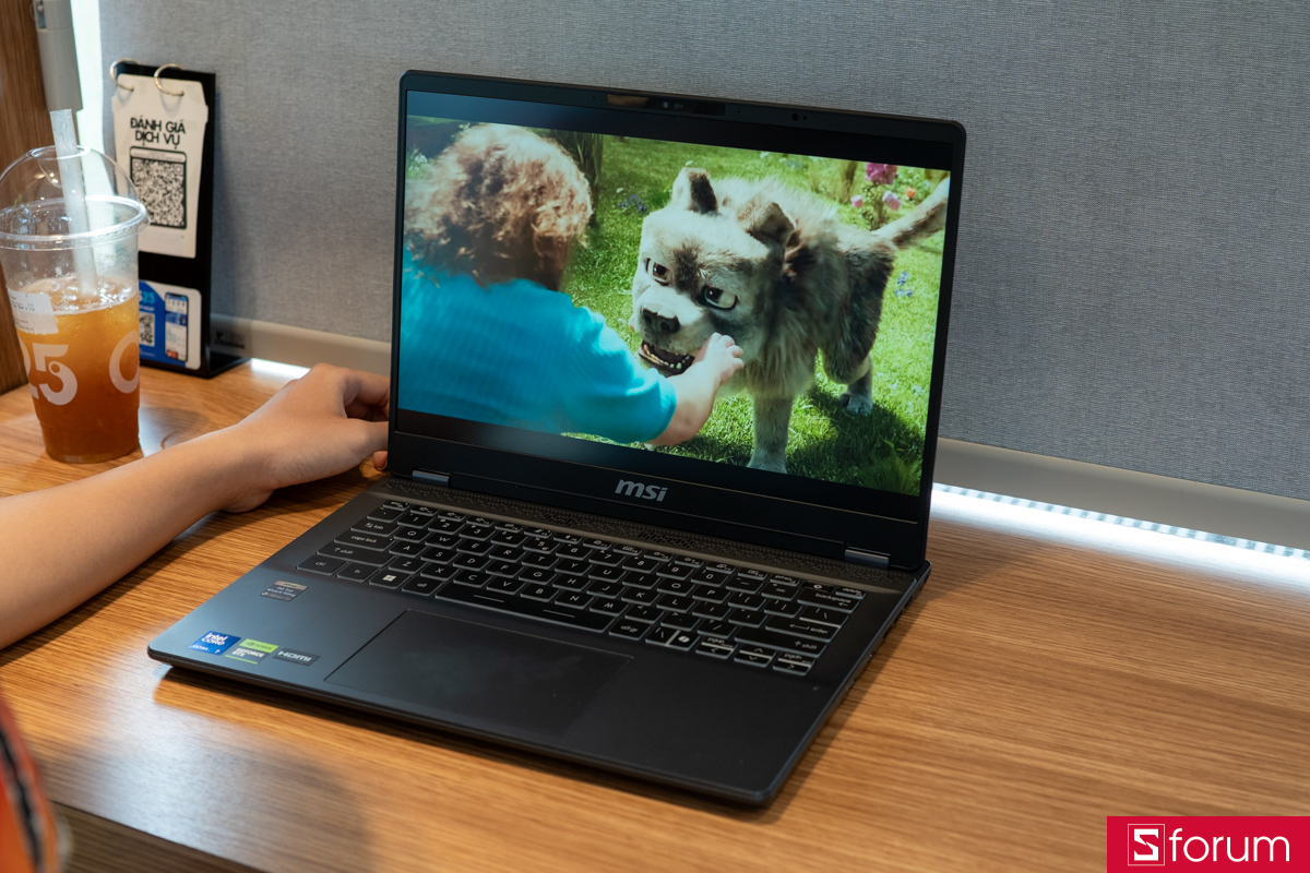 Chất lượng hiển thị trên MSI Prestige 14 AI Studio