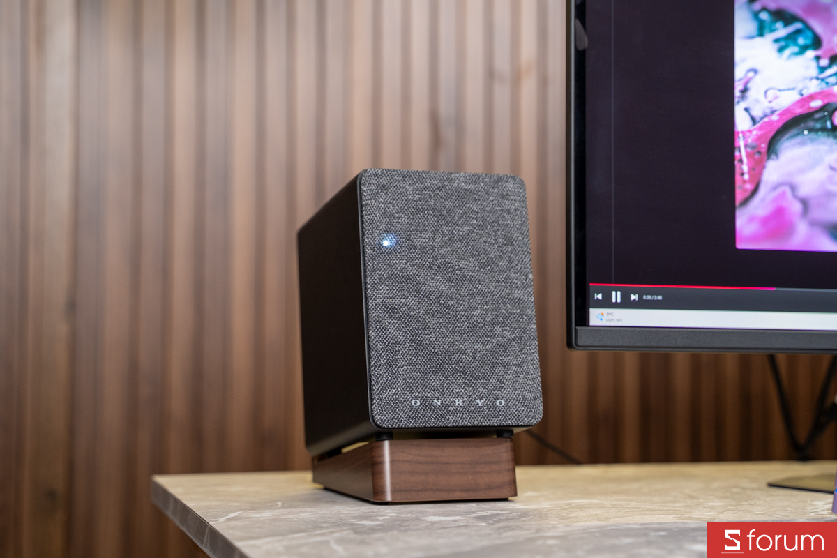 Mặt trước Onkyo GX-10DB