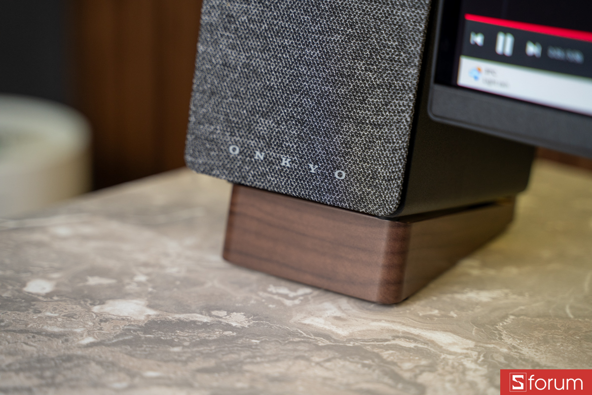 Mặt trước Onkyo GX-10DB