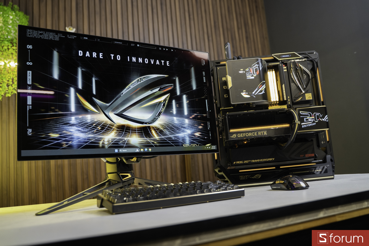 Trên tay PC ASUS ROG 20th ANNIVERSARY