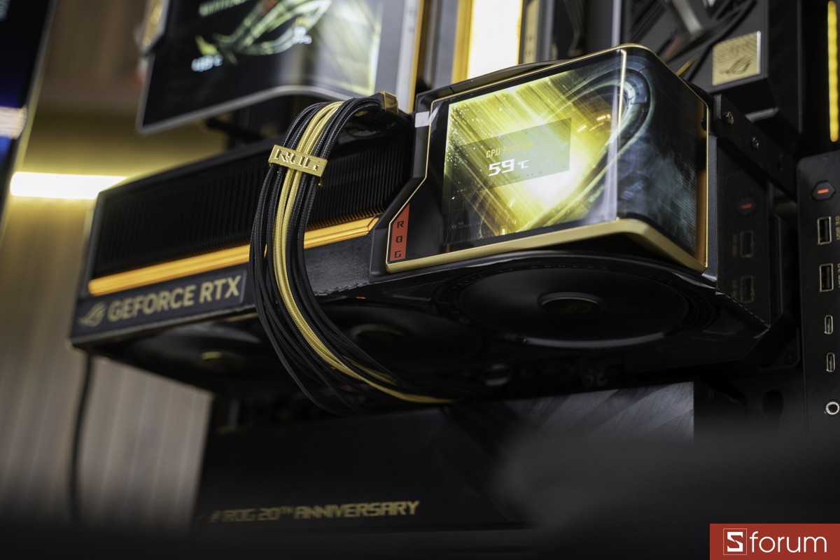 RTX 5090 trên PC ASUS ROG 20th ANNIVERSARY