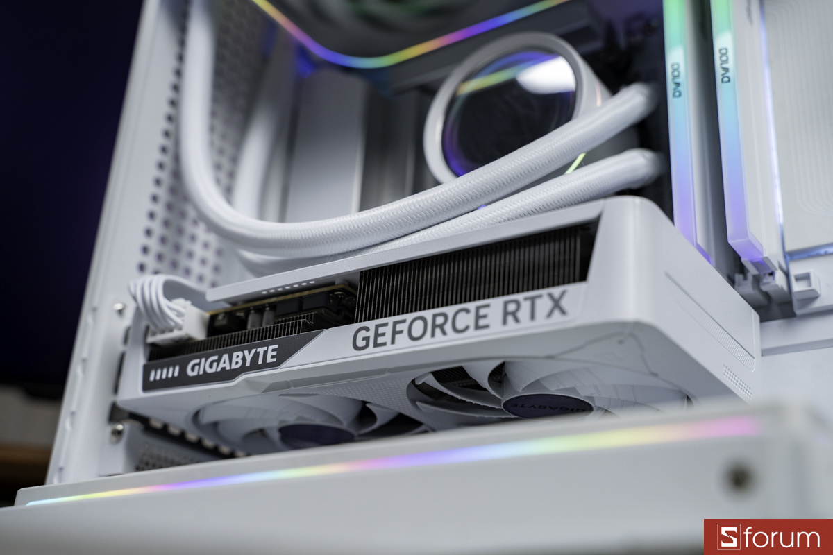 NVIDIA GeForce RTX 5070 GAMING OC 12G GIGABYTE EAGLE