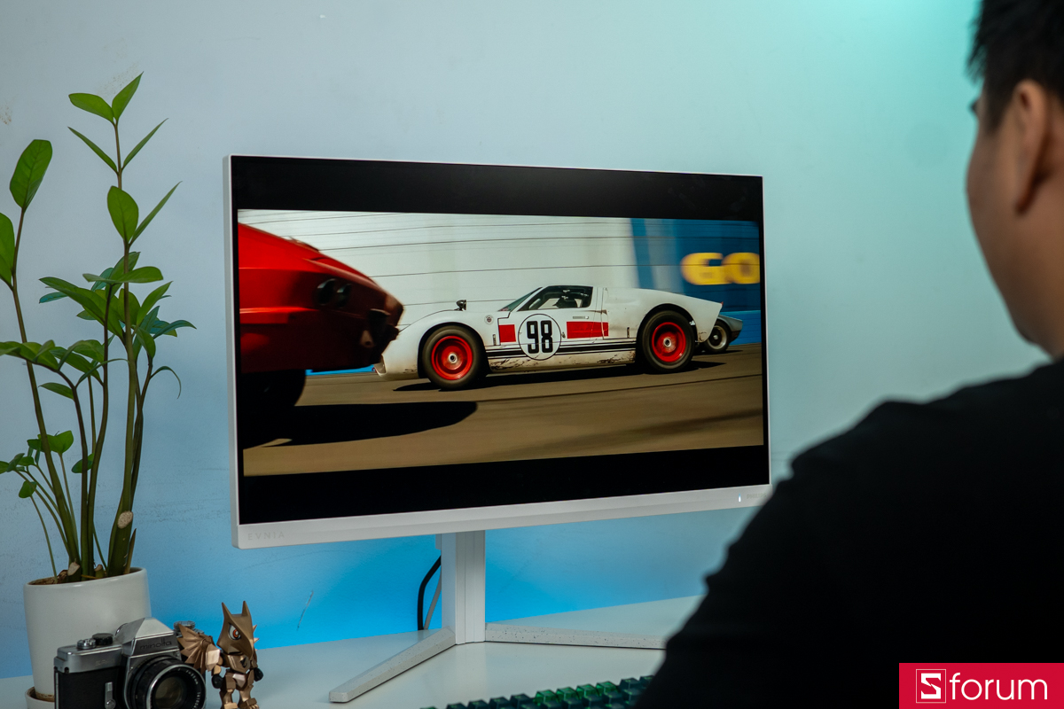 Giải trí trên Philips Evnia 27M2N5901A