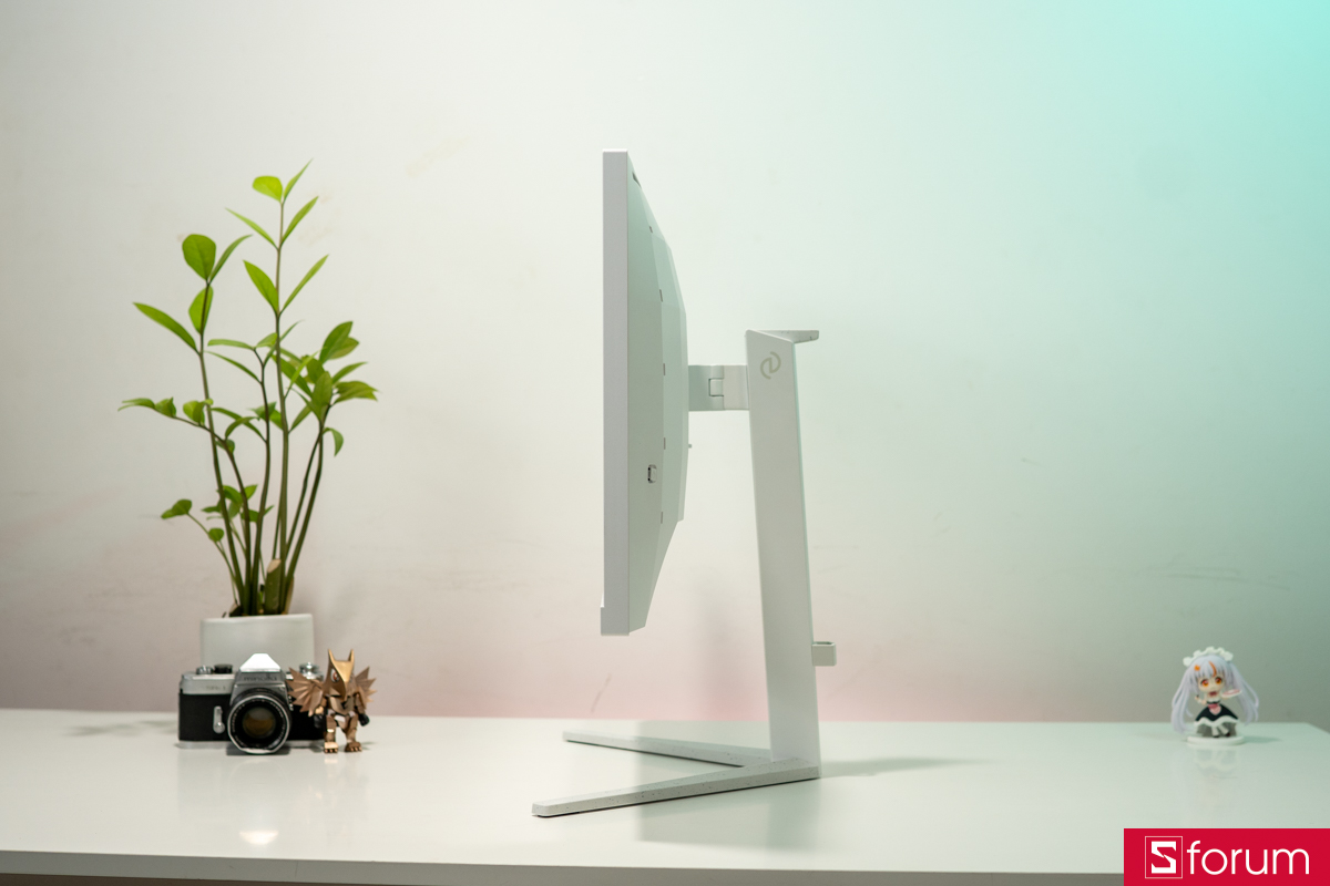 Trên tay Philips Evnia 27M2N5901A