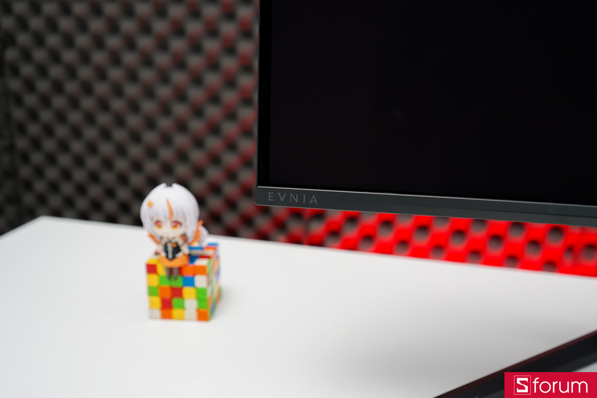 Cạnh màn hình Philips Evnia 27M2N6500