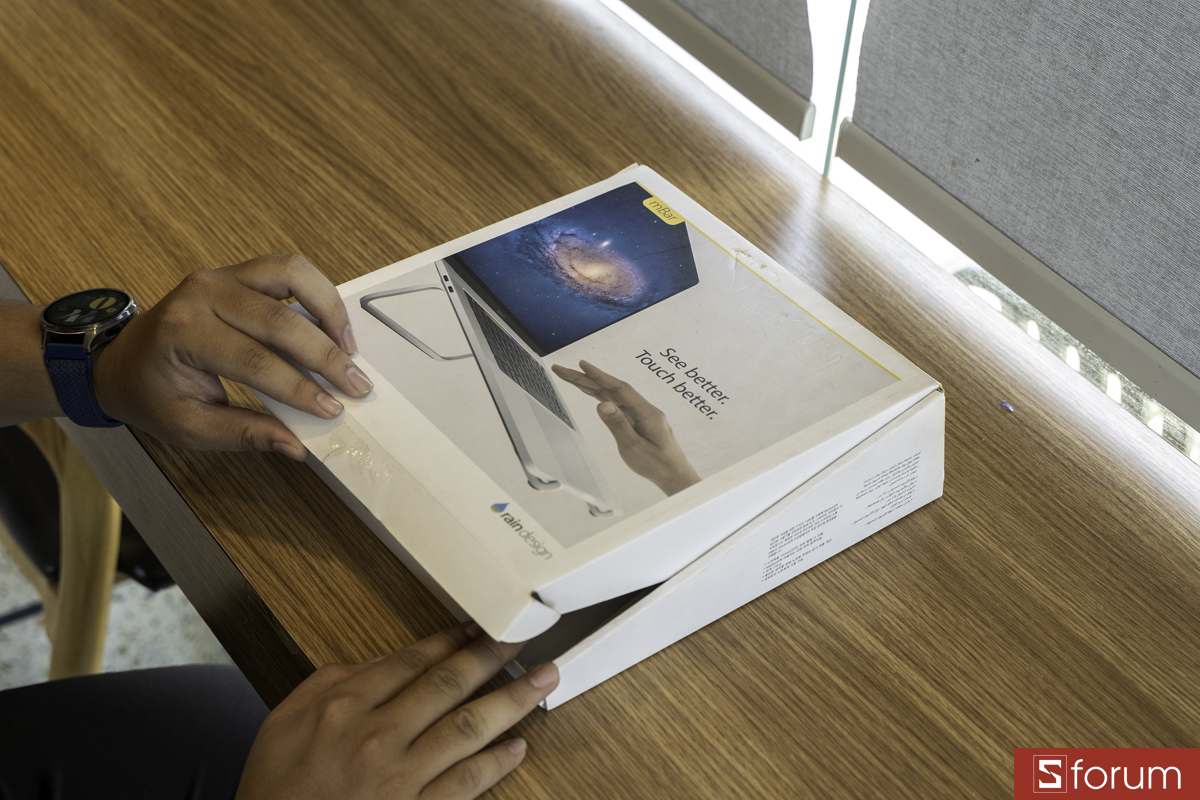 Mở hộp Rain Design mBar