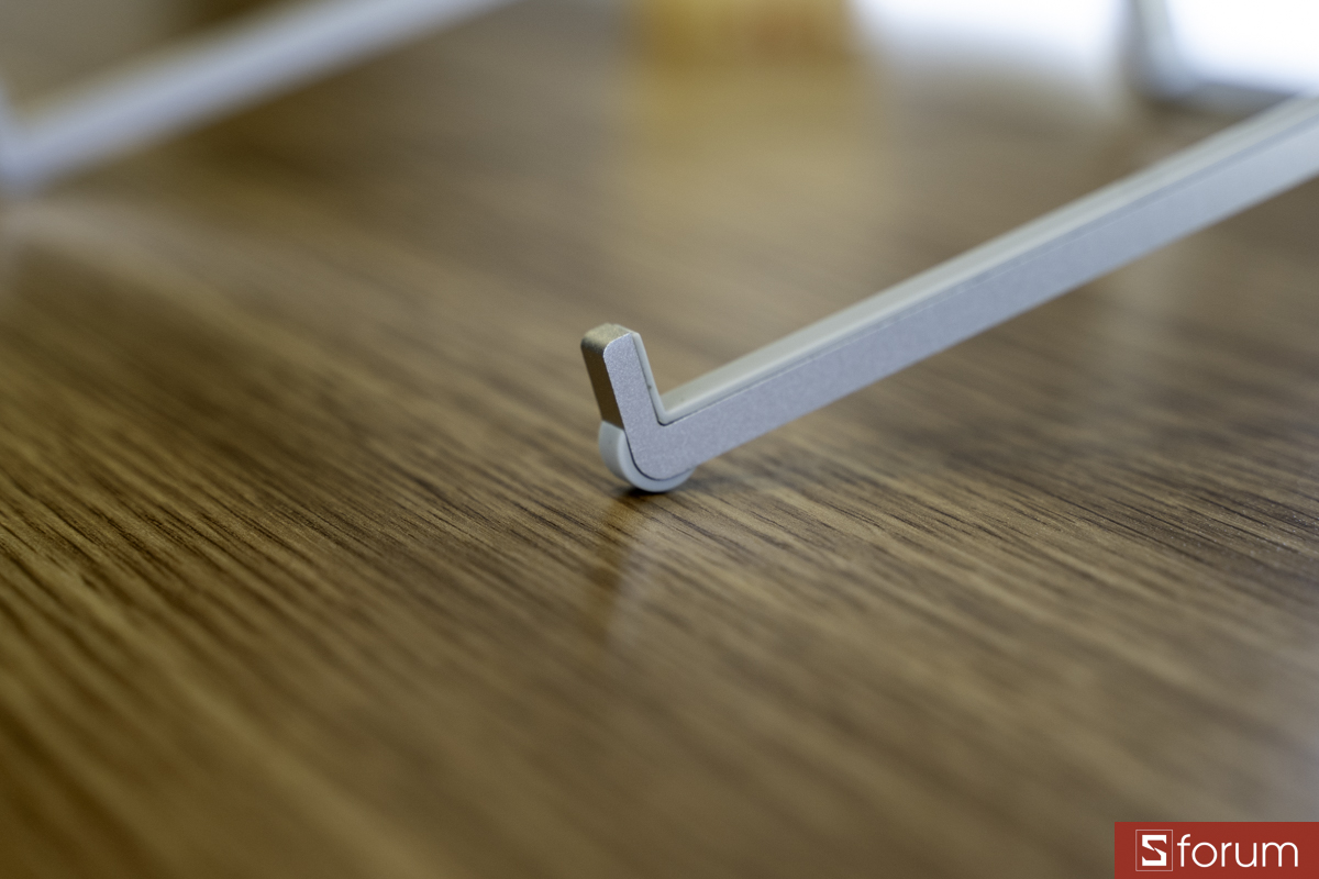 Feet cao su trên Rain Design mBar Pro