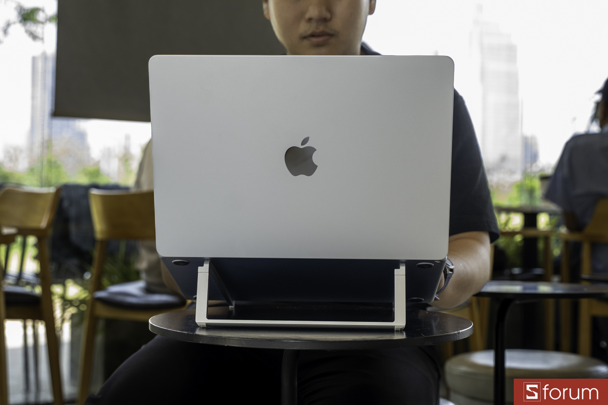 Rain Design mBar Pro cùng MacBook Air M4