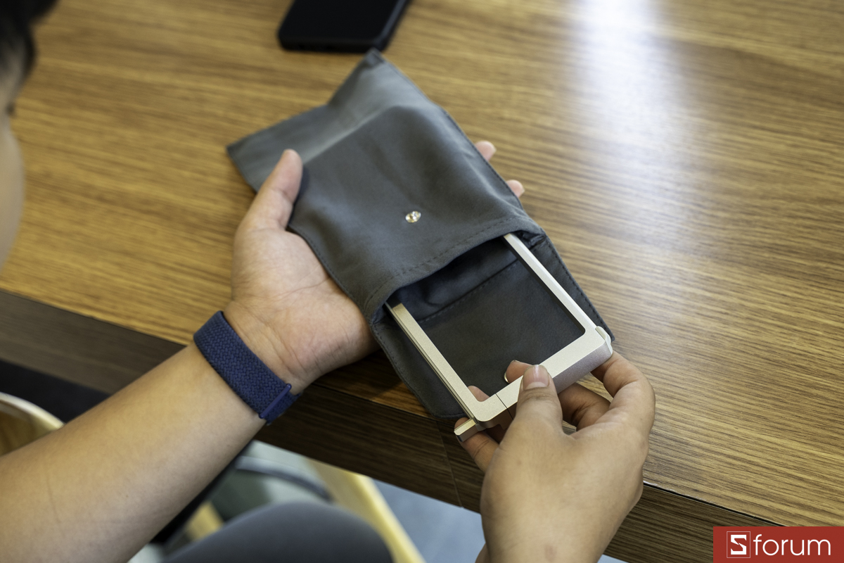 Túi vải đi kèm Rain Design mBar Pro