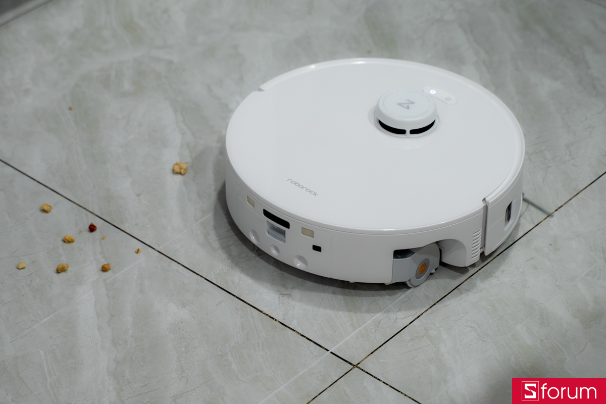 Roborock Qrevo Curv 2 Flow vệ sinh sạch đến từng milimet