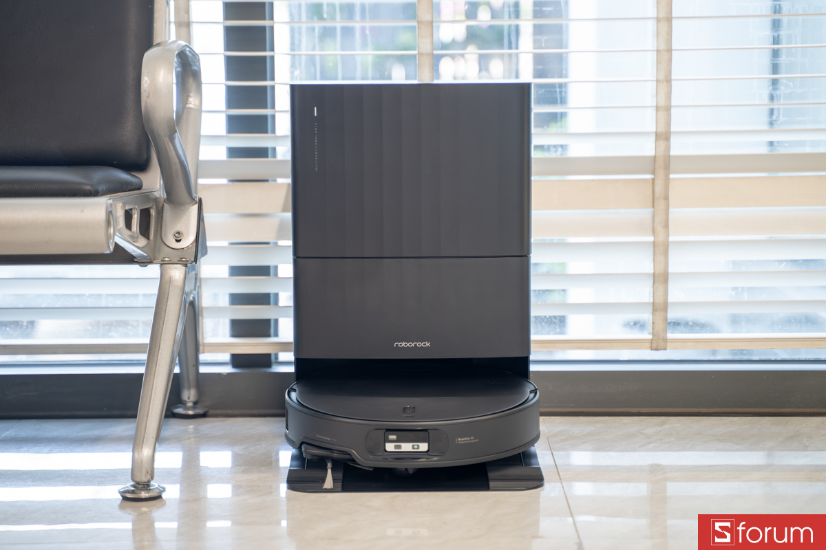 Dock sạc trên Roborock Qrevo Edge 2