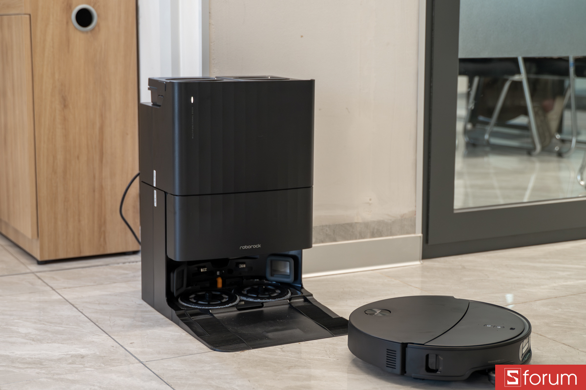 Dock sạc trên Roborock Qrevo Edge 2