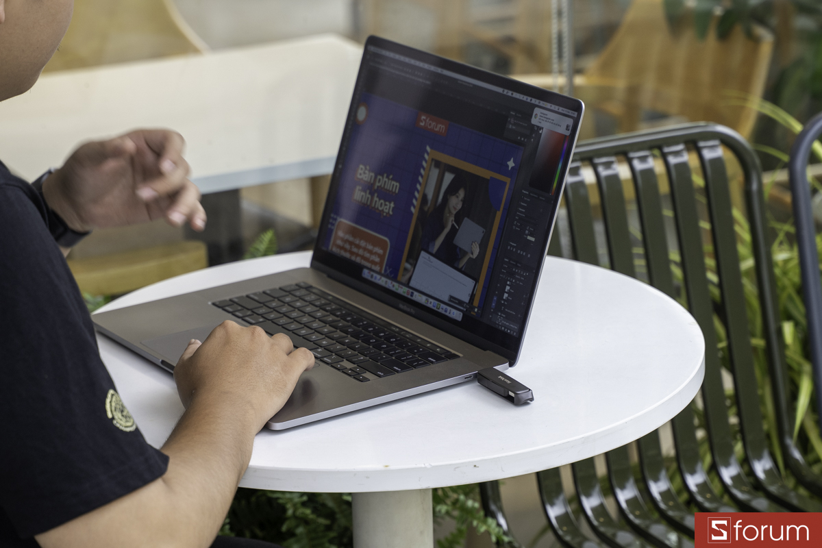 Làm việc với SanDisk Extreme Pro Dual Drive 512GB