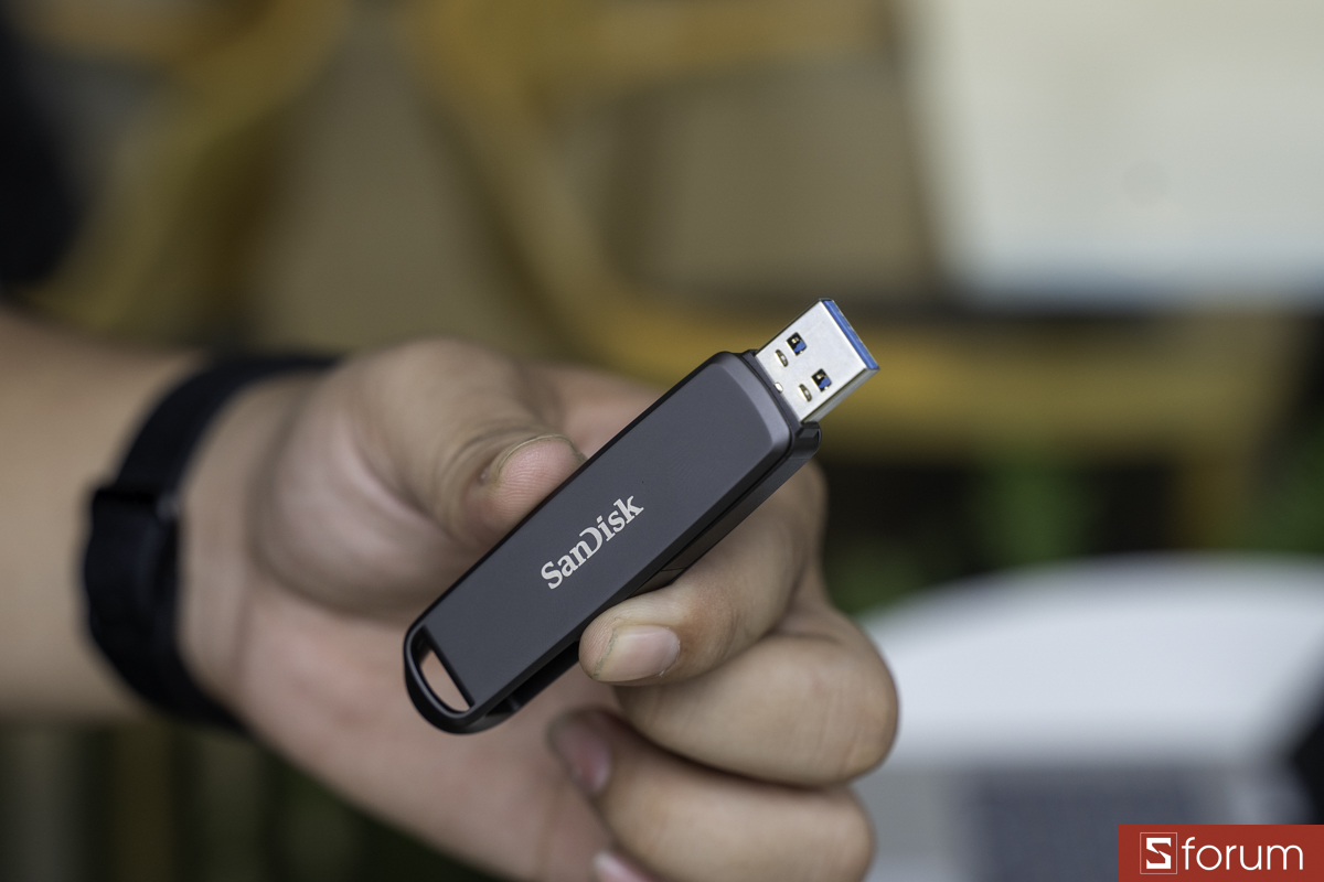 Đầu USB-A trên SanDisk Extreme Pro Dual Drive 512GB