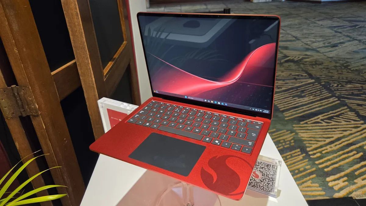 Cấu hình và hiệu năng Surface Laptop