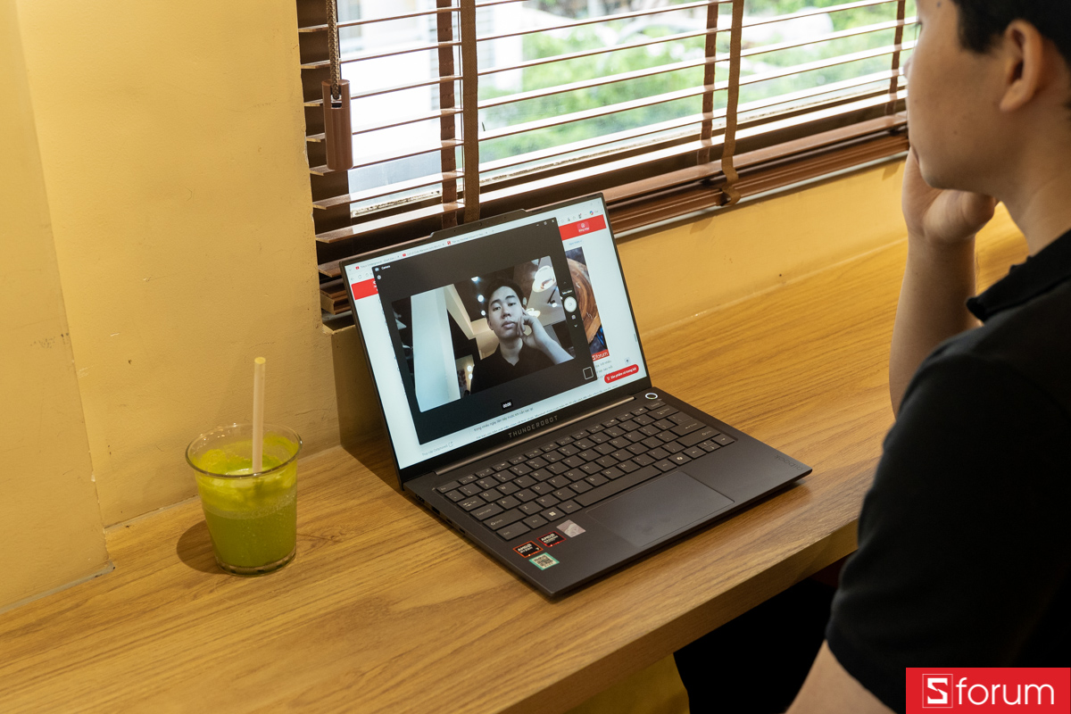 Webcam trên Thunderobot AiBook 14 Air