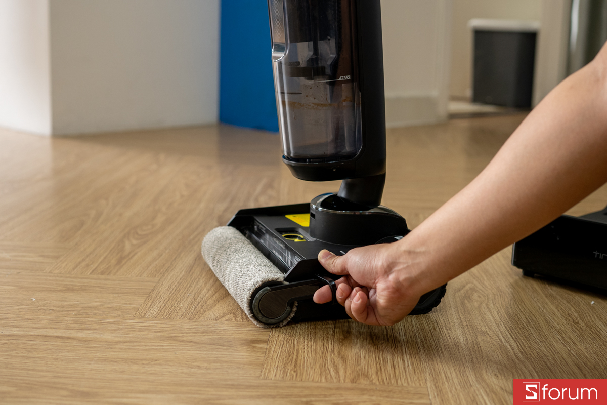 Cách thay cuộn lau trên thiết bị