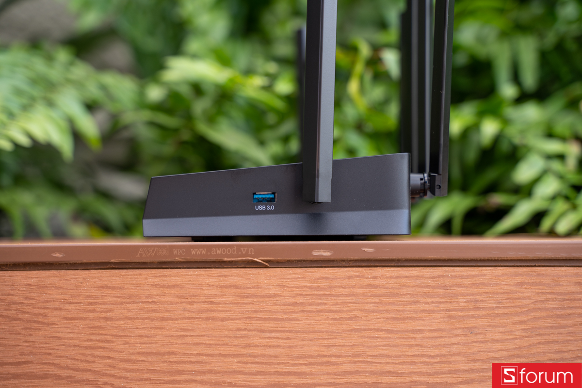 Cổng kết nối trên TP-Link Archer BE600