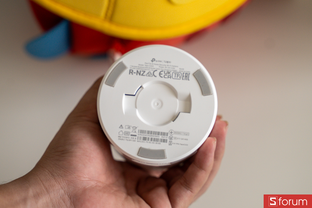 Mặt đáy TP-Link TAPO C222