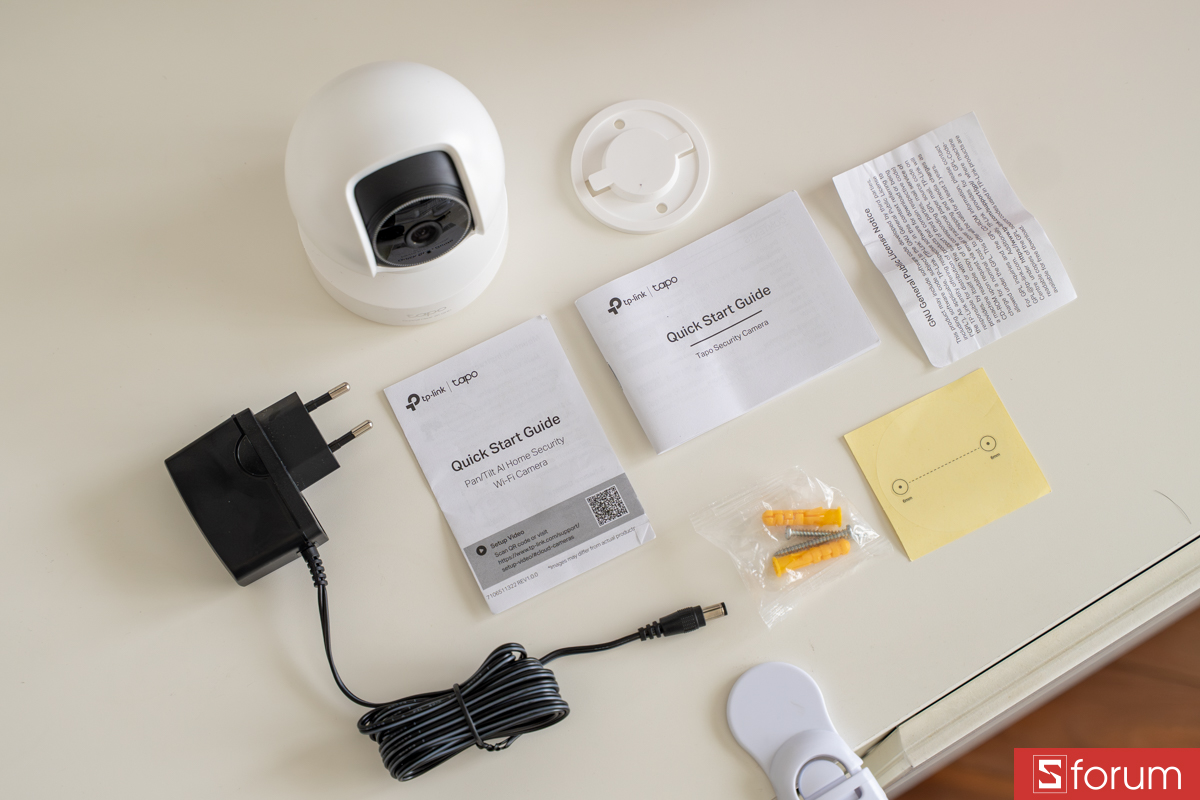 Phụ kiện trong hộp TP-Link TAPO C222