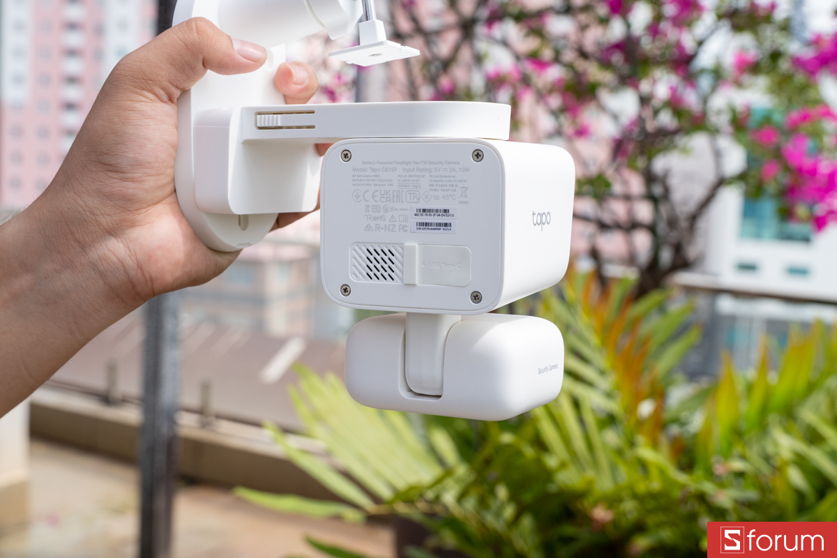 Khả năng đàm thoại qua TP-Link Tapo C615F