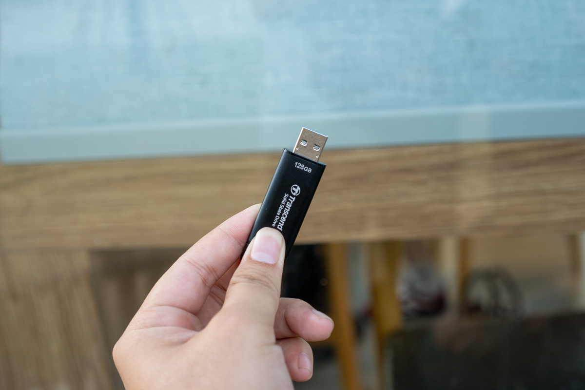 USB-A trên Transcend ESD310C