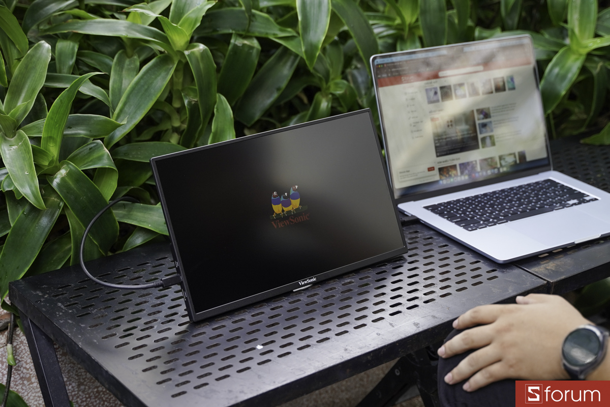 Mặt trước ViewSonic VA1650