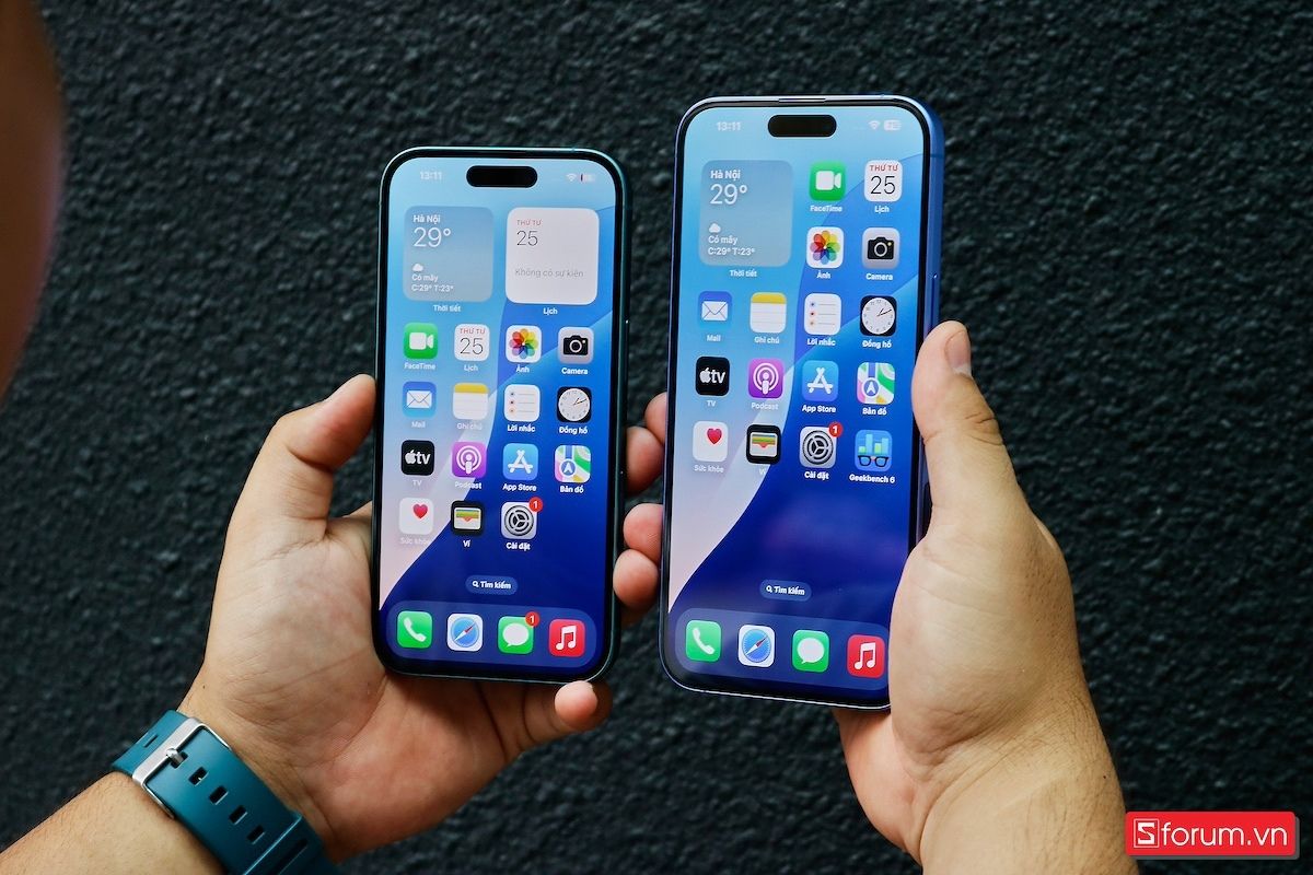Ảnh thực tế iPhone 16 màu xanh - Màn hình