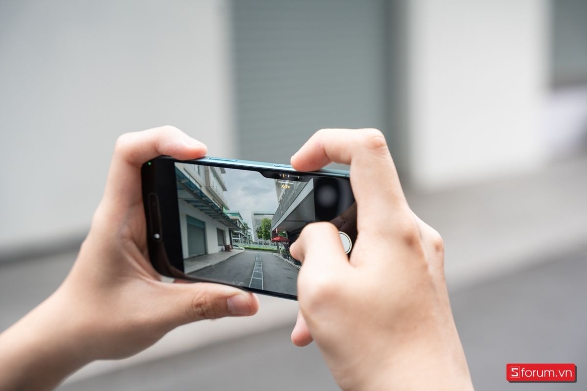 Ảnh thực tế iPhone 16 màu xanh - Camera