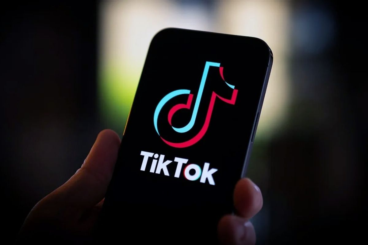 Lưu ý khi tạo bộ meme AI khuôn mặt chính mình trên TikTok