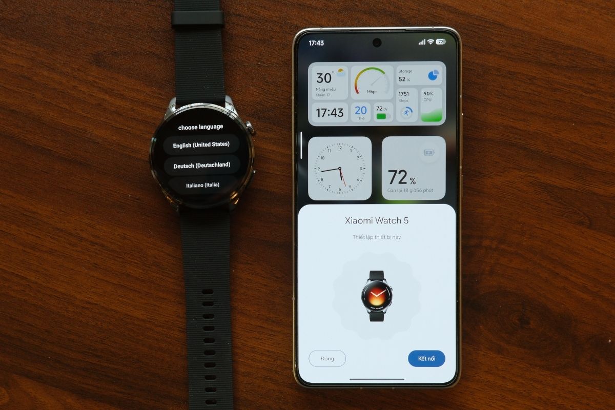 Cách kết nối Xiaomi Watch 5 với điện thoại - Bước 1 - Bật nguồn