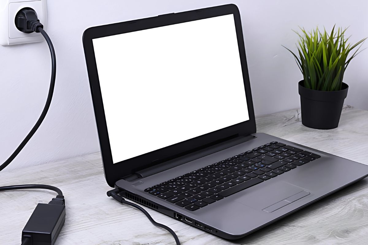 Những thói quen sạc pin laptop đúng cách
