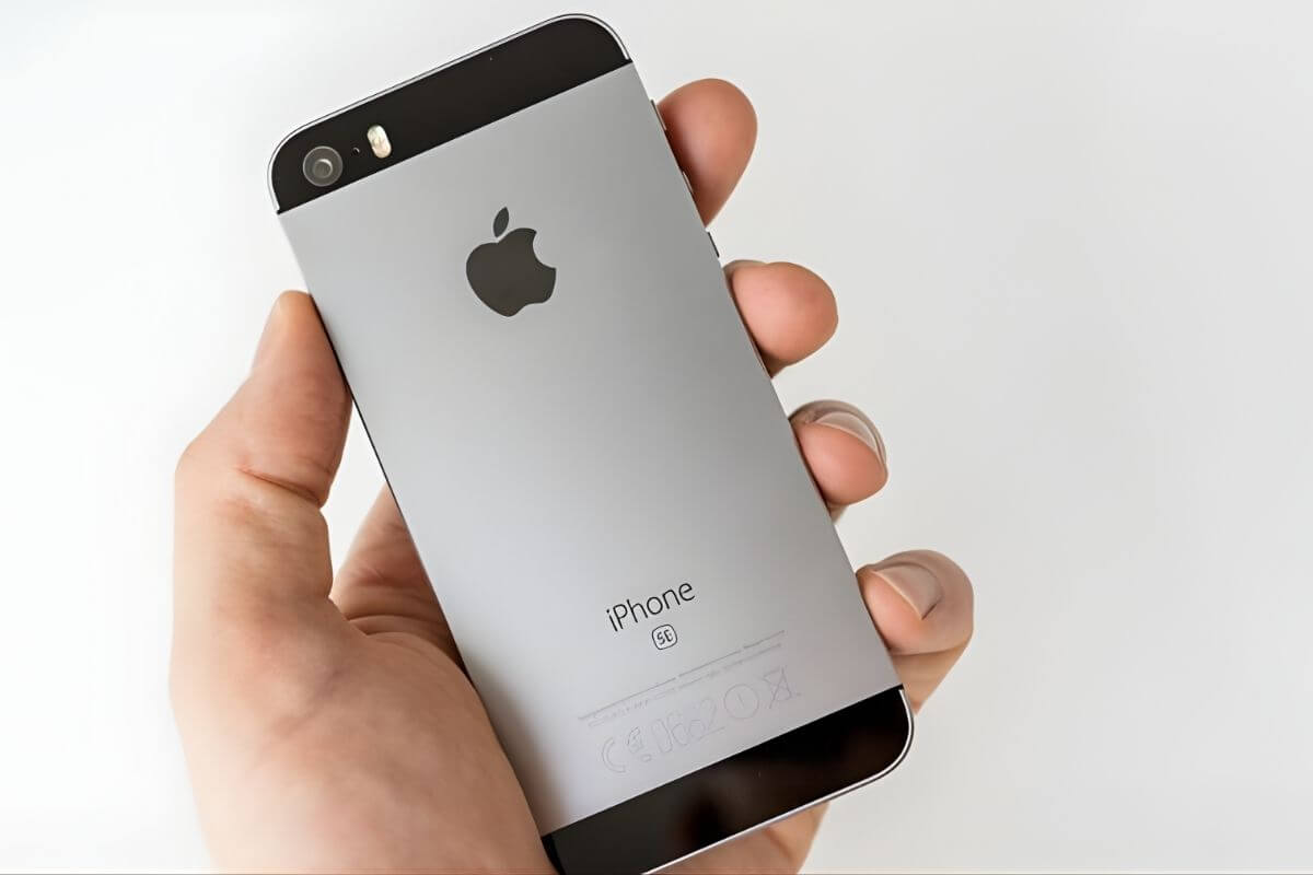 Hiện có 3 dòng iPhone SE từ 2016 cho đến nay