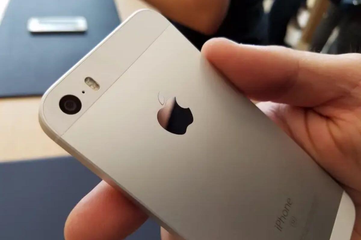 iPhone SE được sản xuất dành cho những ai yêu thích những mẫu điện thoại nhỏ gọn