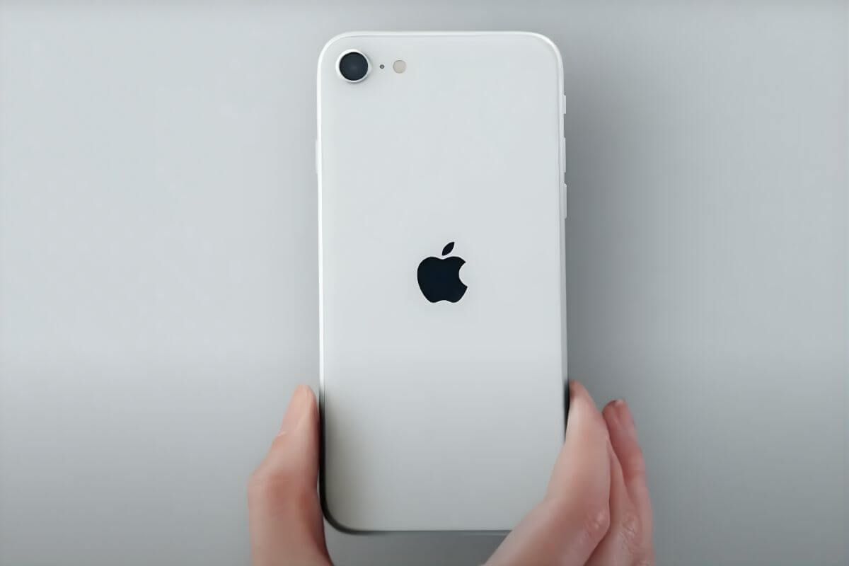 CellphoneS là địa chỉ uy tín để sở hữu iPhone SE chính hãng